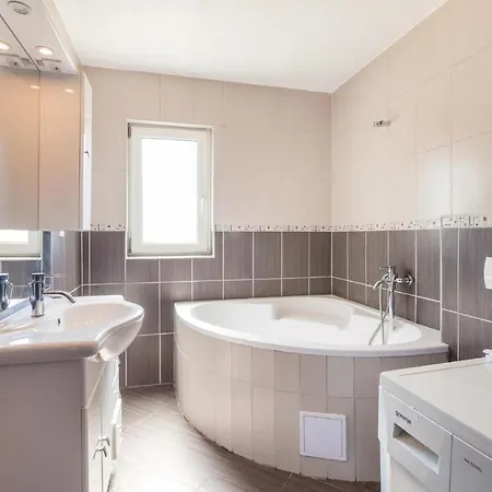 Amazing In With Wifi Apartment *